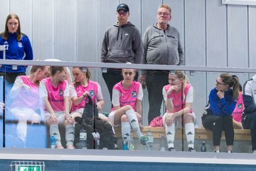 Bild 17 - F Loewinnen Hallen Cup